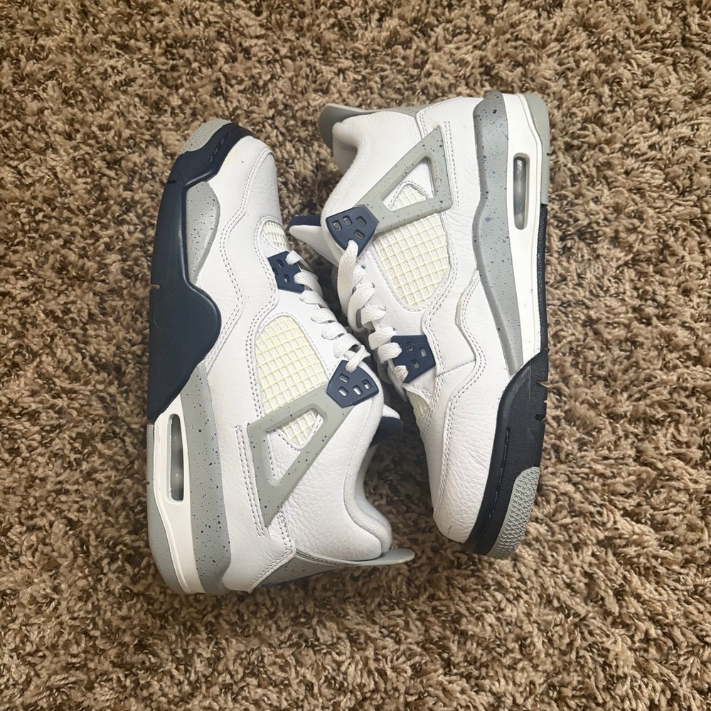 Air Jordan 4 Midnight Navy Womens Size 8